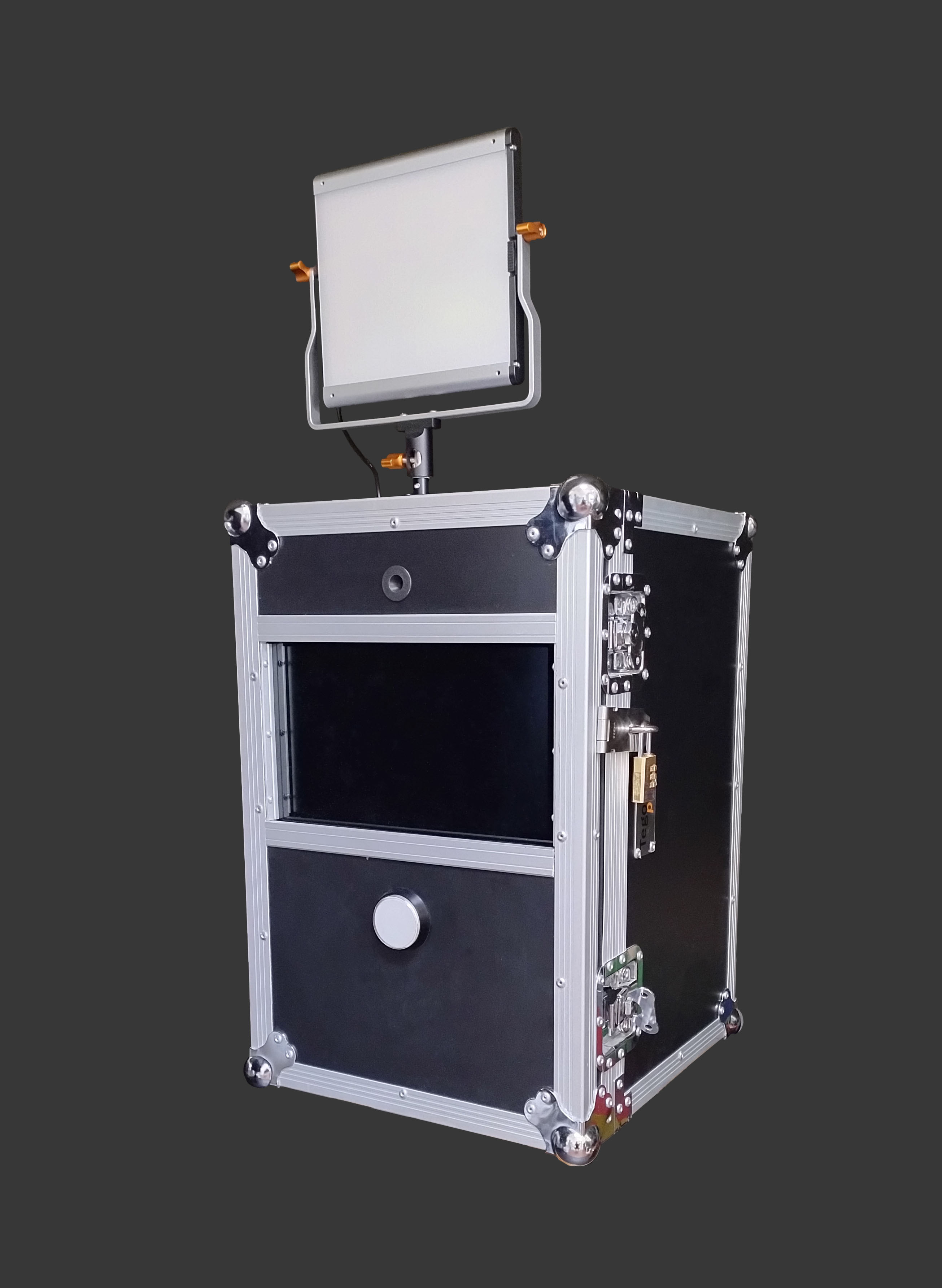 Moderne Fotobox im Flightcase-Design